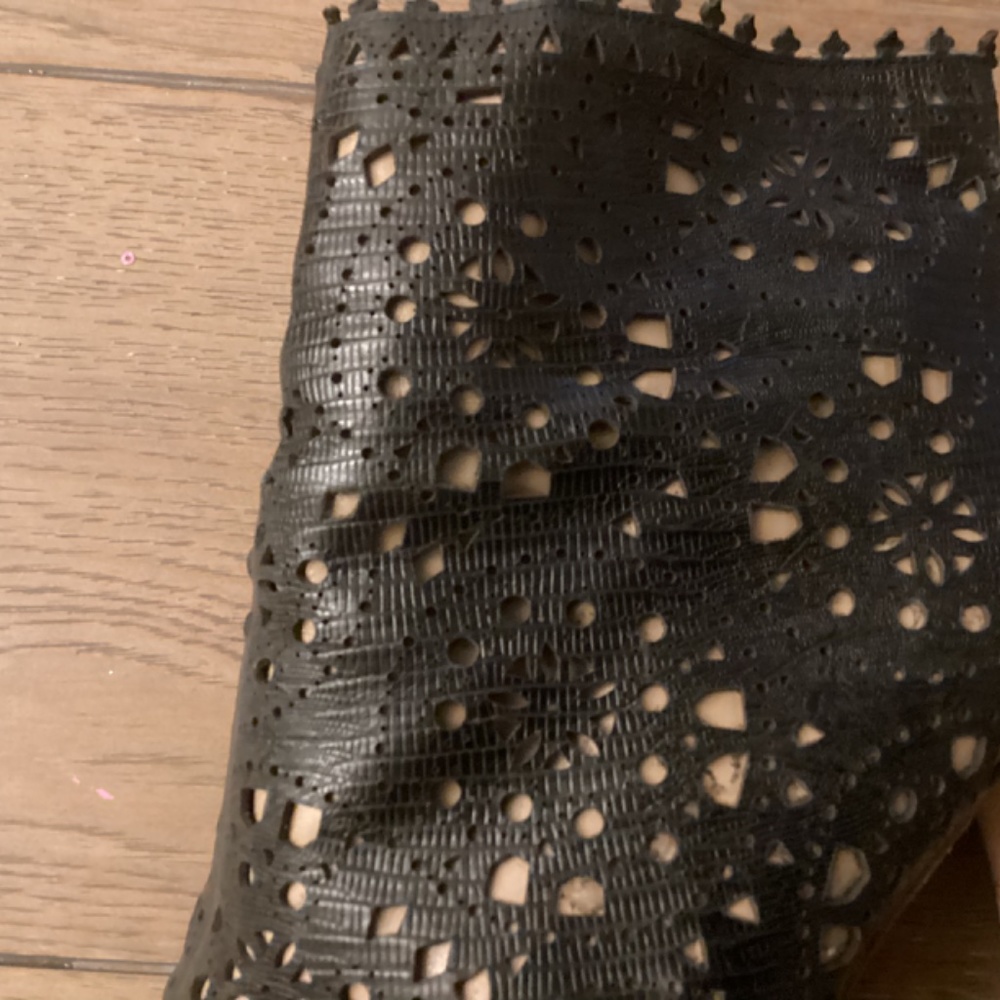 Black Platforms - image 3